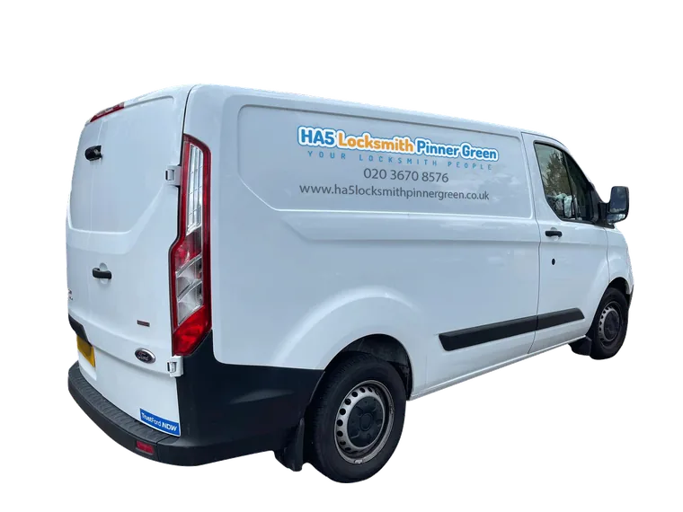 HA5 Locksmith Pinner Green van